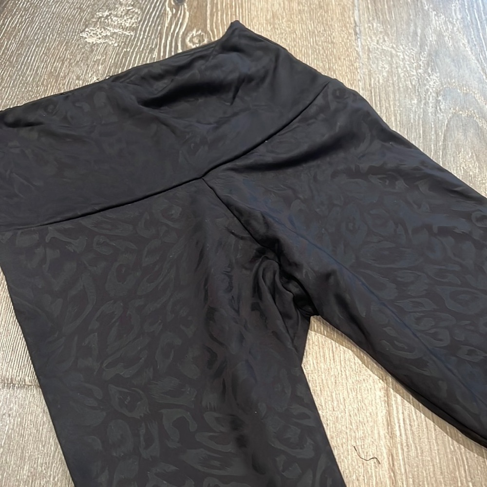 Onzie Leggings